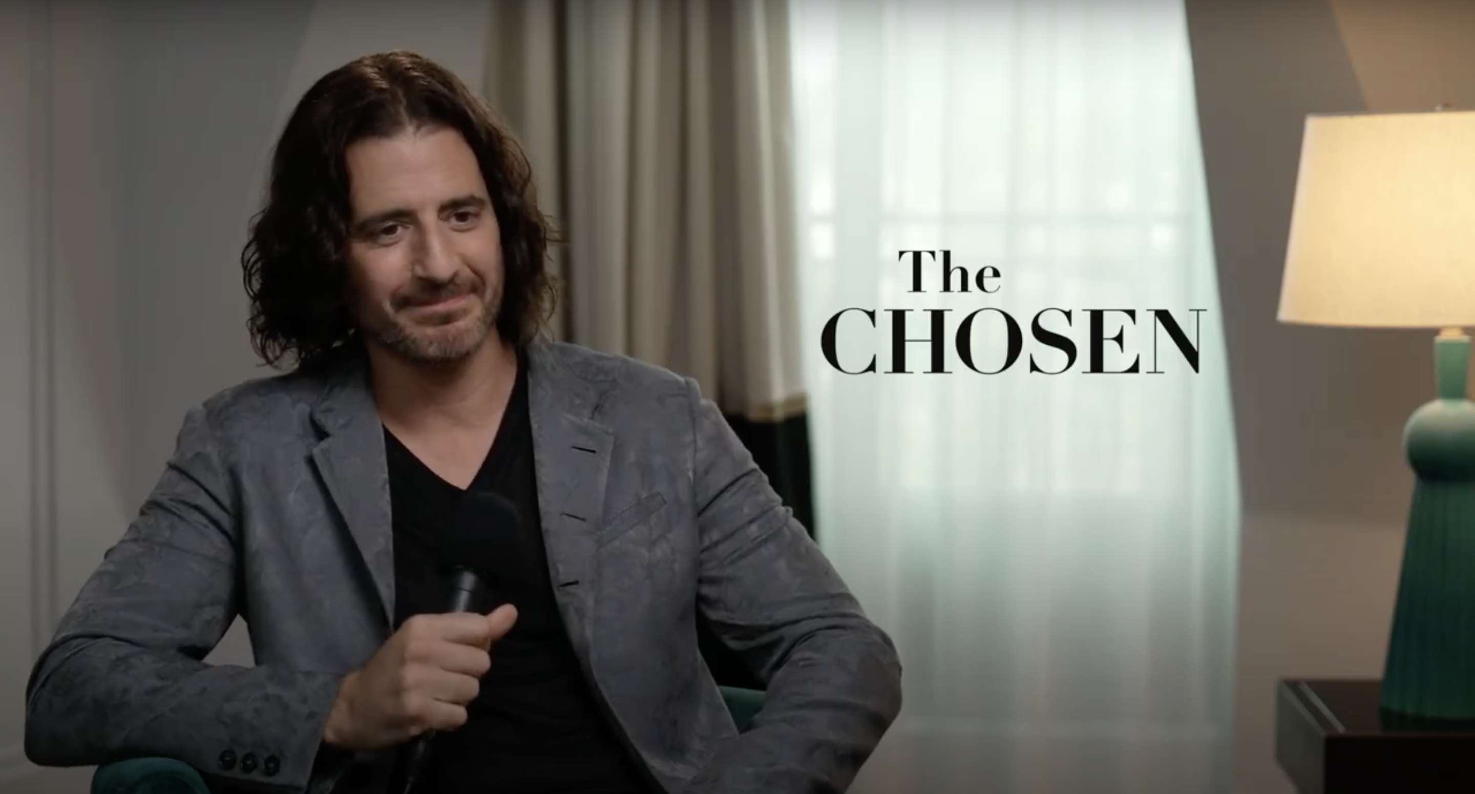 Jon Roumie Interview exclusive avec l’acteur Jonathan Roumie, Jésus dans The ...