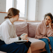 Santé mentale des adolescents L’angoisse, miroir d’un monde complexe et appel à l’écoute